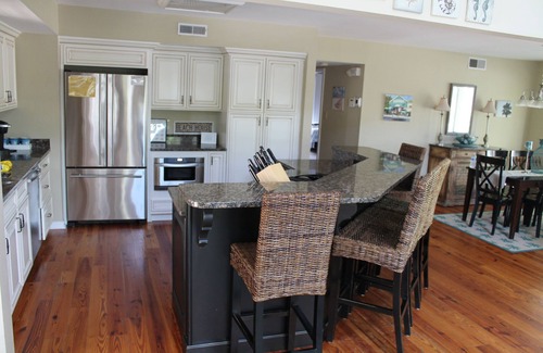 Isle of Palms House | Isle of Palms Steps from the Beach, Great Family Location