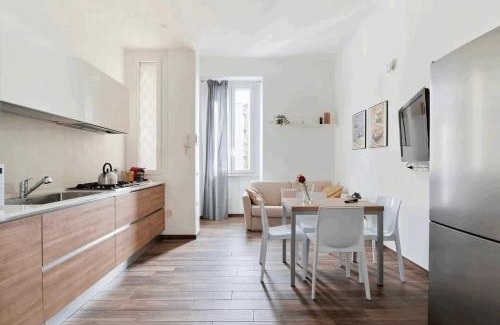 Zona Farini Apartment | Isola View Renovated Apartment