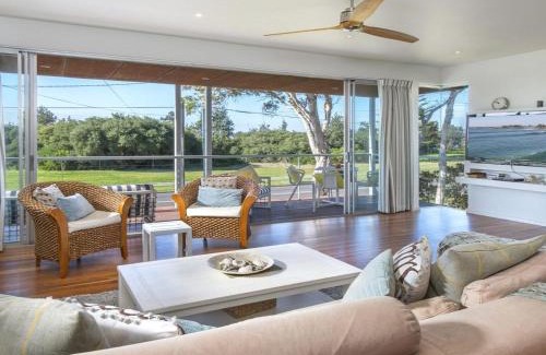 Kiama Downs House | Isthmus on North Kiama Drive