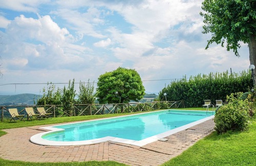 Bivio Lugnano House | Holiday Home in Monte Santa Maria with Pool