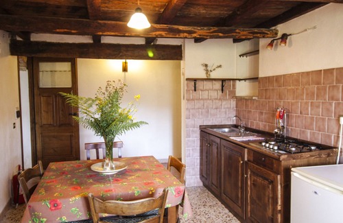 Poggio San Giovanni Apartment | EcoVacations "Le Dispense" apartment mountain/lake, medieval village, 80km Rome