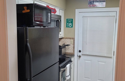 Oxford House | It's Five O'Clock off South Lamar