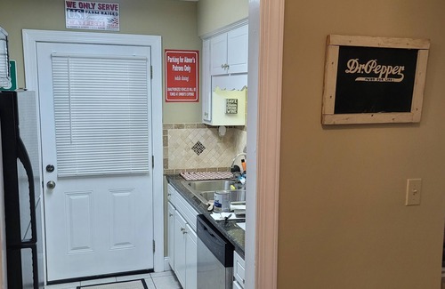 Oxford House | It's Five O'Clock off South Lamar