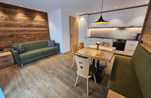 Santo Stefano Apartment | Alpine view