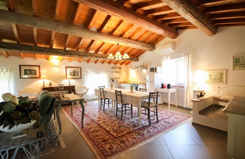 Nord-Est House | IT023091B4NJULJDCT – Charming country home nestled among Verona’s vineyards
