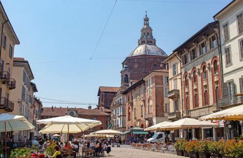 Pavia Apartment | Italian Experience-Vittoria Suite