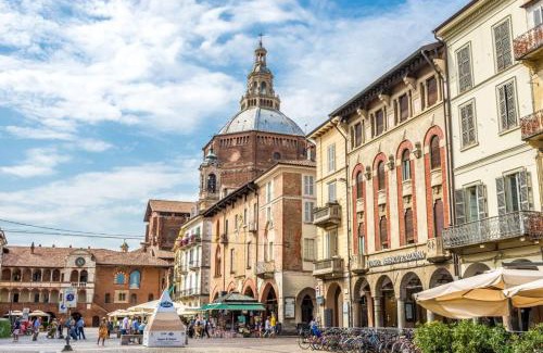 Pavia Apartment | Italian Experience-Vittoria Suite