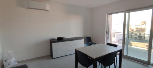 Reggio Calabria Apartment | Italoluxe 2