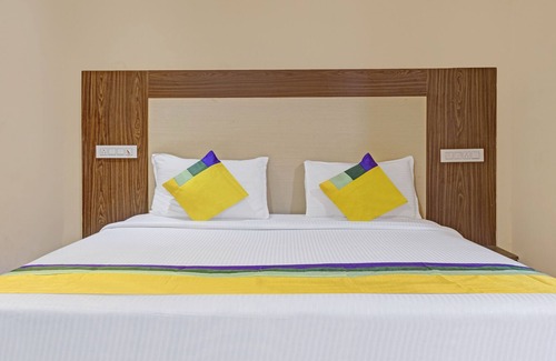 Ninnimamidi Hotel | Itsy Hotels Abhitej Inn