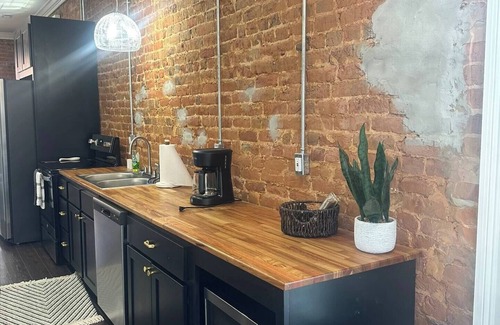 Iuka Apartment | Iuka Historic Downtown King Loft C