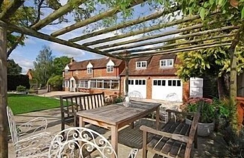 Bredons Norton Cottage | Ivy Cottage - Charming 18th Century Detached Cottage in Cotswold's area, UK