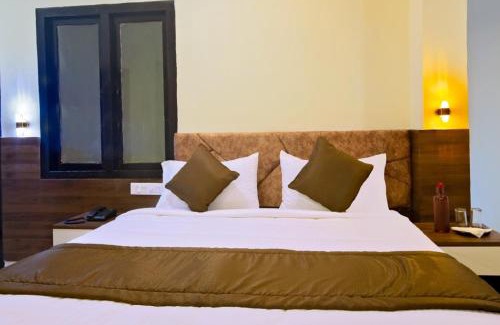 Town Hall Hotel | IVY RESIDENCY