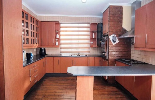 Greater Johannesburg Metropolitan Area House | Izimbalizethu