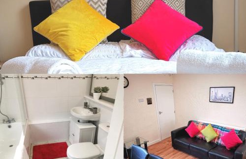 Wolverhampton House | J BOOK NOW, Spacious 5 Bed Sleeps 9 Long Stays Workers & Families by Your Night Inn Group