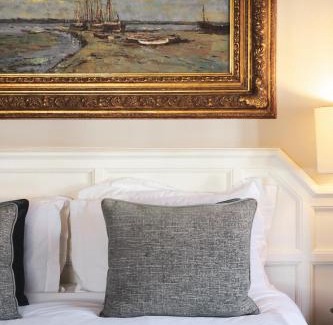 Harleston Hotel | J.D.Young