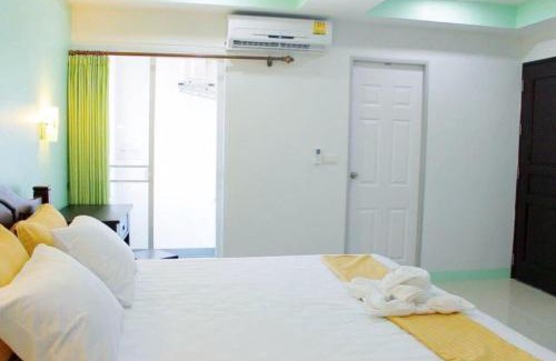 Nai Mueang Hotel | J Jamroon Place