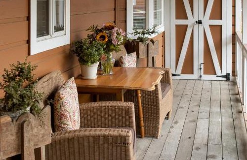 Lodge Hill Bed & Breakfast | J Patrick Inn