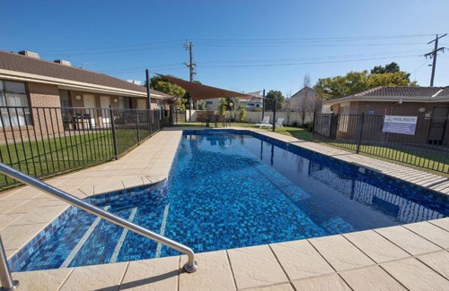 Swan Hill Hotel | Jacaranda Holiday Units