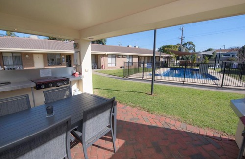 Swan Hill Hotel | Jacaranda Holiday Units