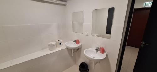 Gdansk City Center Boat Rental | Jacht AMBER