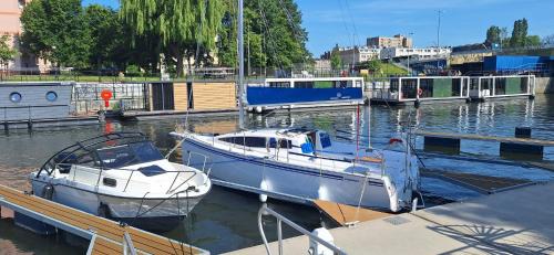 Gdansk City Center Boat Rental | Jacht AMBER