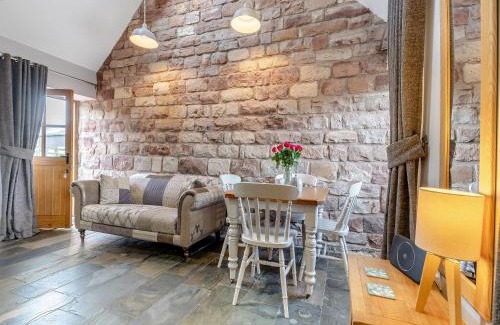 Cauldon Low House | Jacob's Barn - Uk46733