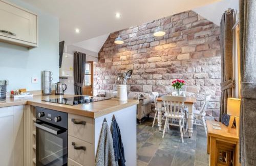 Cauldon Low House | Jacob's Barn - Uk46733