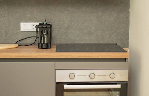 Ercolano Apartment | Jacuzzi Suite with Sea View near Amalfi Coast & Naples