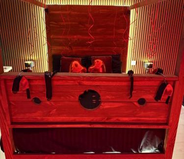 Ogden Apartment | Jacuzzi Suites