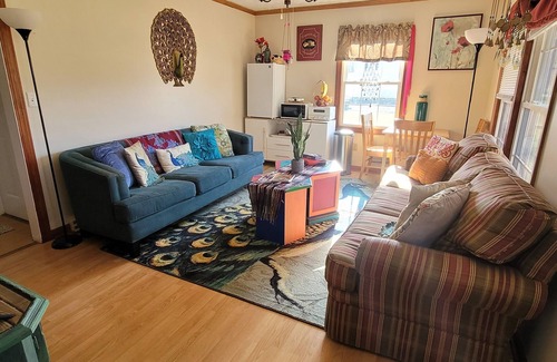 Deerfield House | Jade Dragon Guest House - Deerfield, VA. - Hamilton Branch River