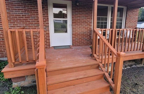 Deerfield House | Jade Dragon Guest House - Deerfield, VA. - Hamilton Branch River