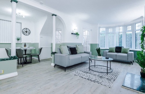 Didsbury House | Jade House, Manchester - by Synergy Estates