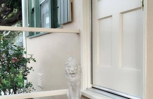 West Alameda House | JadeHome - Townhome style