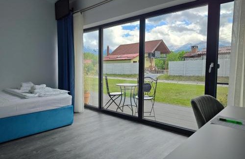 Avrig Cabin | JAI GIRIDHARI