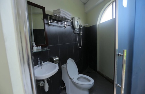 Kota Warisan Hotel | JAM Hotel near ERL Salak Tinggi Sepang