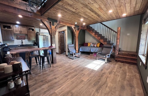 Ponce De Leon Cabin | James River Hideout: Cabin 4