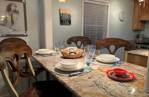 North Northwest Pensacola House | Jan's Oasis Family Retreat Pool, Bar, Games & Fun!