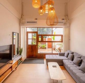 Old City Villa | Jane house in old city & market