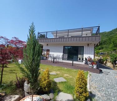 Okcheon House | Jangryeonggol pension