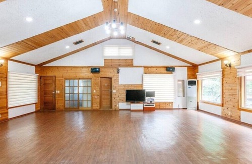 Seo-gu Apartment | Jangtaesan Luce Pension