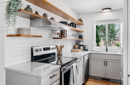 Traverse City Villa | Japandi 3BD Townhome Downtown Beach Wineries