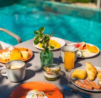 Lisbon Old Town Hotel | Jardim da Lapa by Shiadu