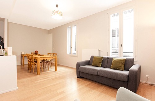 Grand Parc-Paul Doumer Apartment | Jardin Public | Bright & Stylish 1BR Apt for 4 Guests