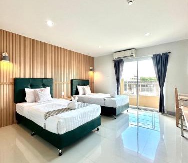 Trang Hotel | Jaroonsak Grand