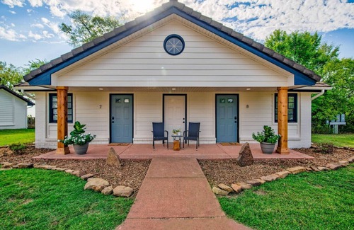 Ramona Cabin | Jarrett Farm Resort - Suite 8