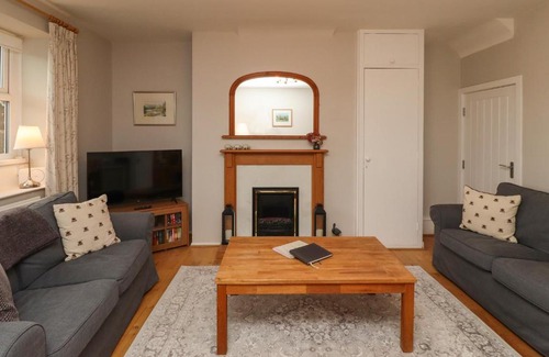 Lesbury House | Jasmine Cottage