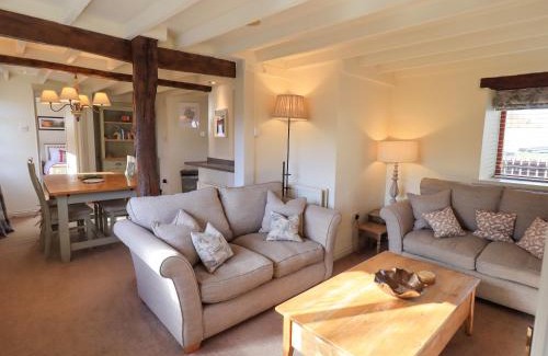 Thornthwaite House | Jasmine Cottage