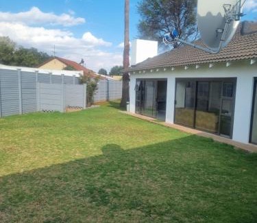 Vanderbijlpark Bed & Breakfast | Jazreel b&b