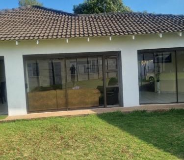 Vanderbijlpark Bed & Breakfast | Jazreel b&b