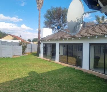 Vanderbijlpark Bed & Breakfast | Jazreel b&b